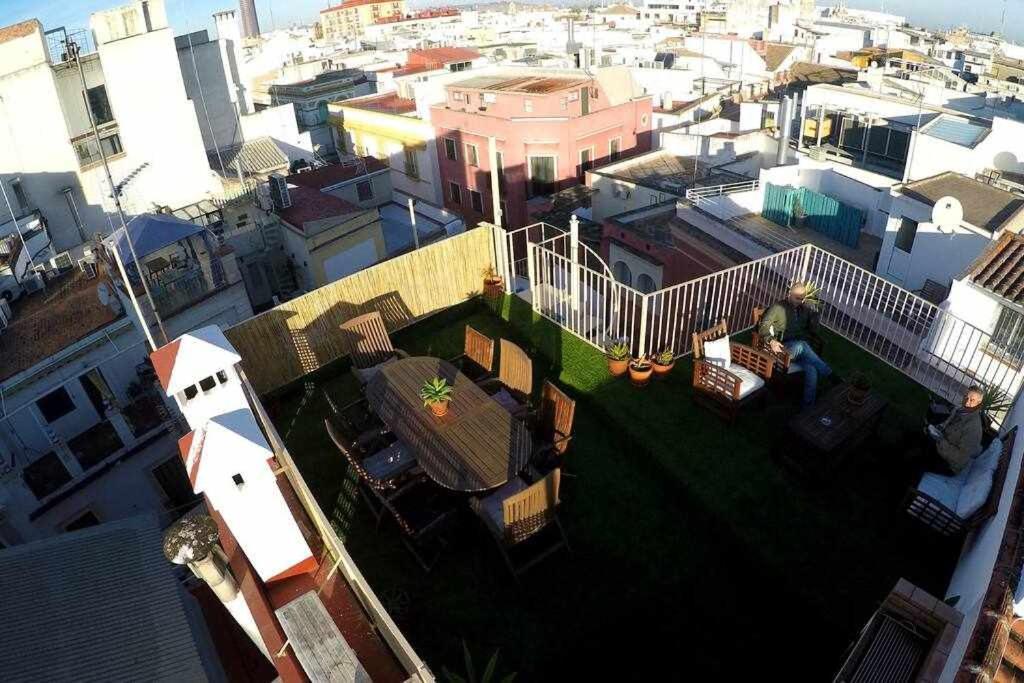 Atico Con Piscina Junto Catedral De Sevilla Экстерьер фото