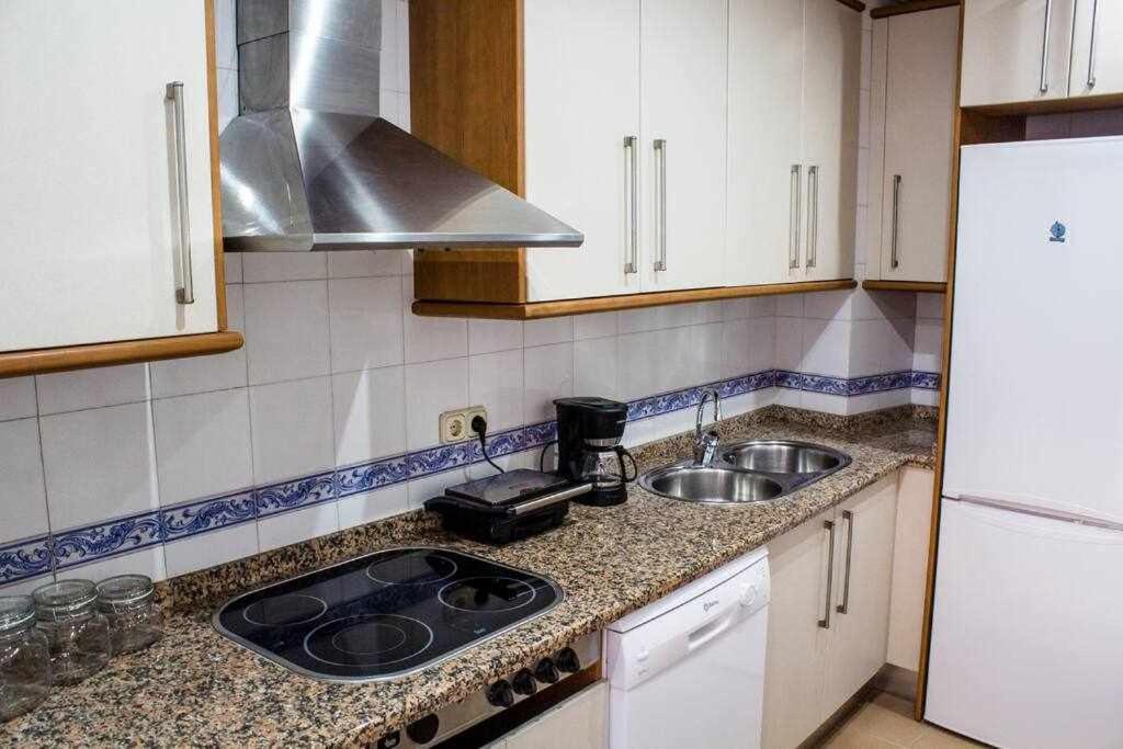 Atico Con Piscina Junto Catedral De Sevilla Экстерьер фото