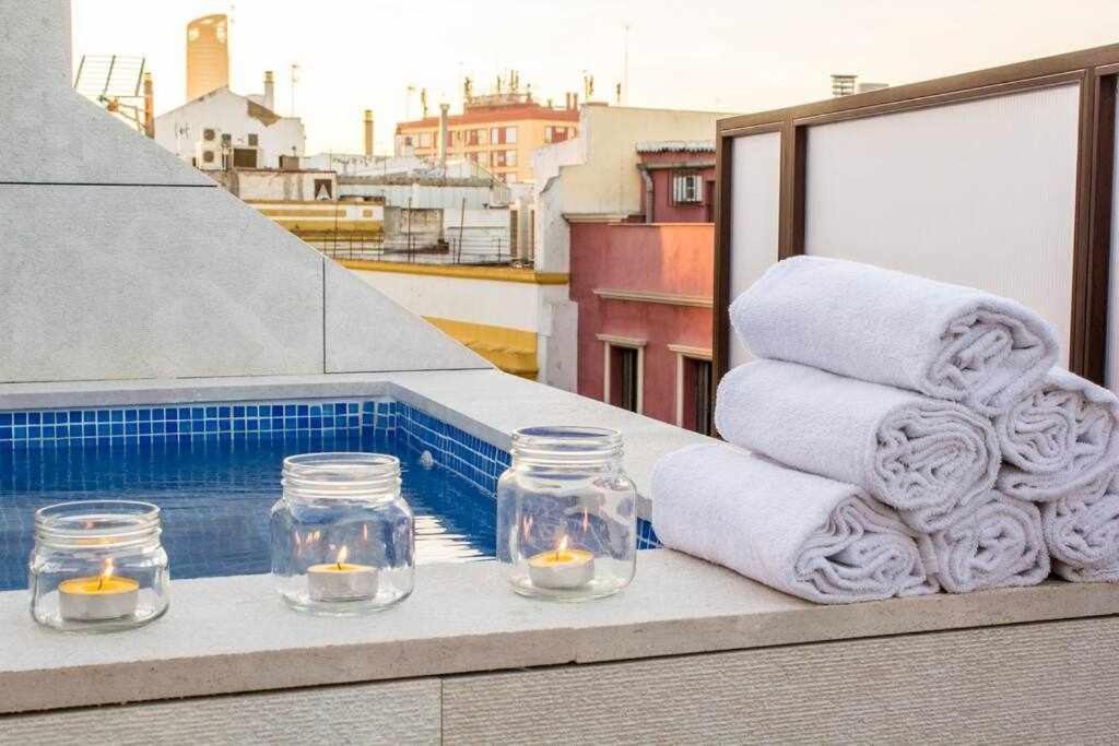Atico Con Piscina Junto Catedral De Sevilla Экстерьер фото