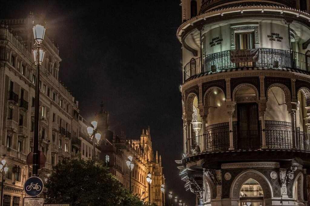 Atico Con Piscina Junto Catedral De Sevilla Экстерьер фото