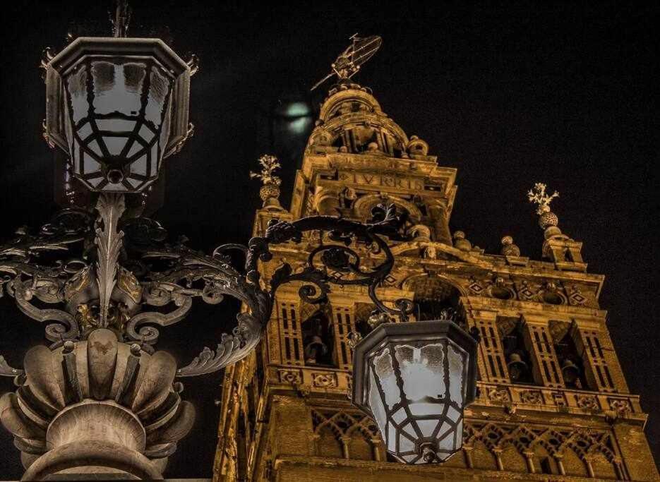 Atico Con Piscina Junto Catedral De Sevilla Экстерьер фото
